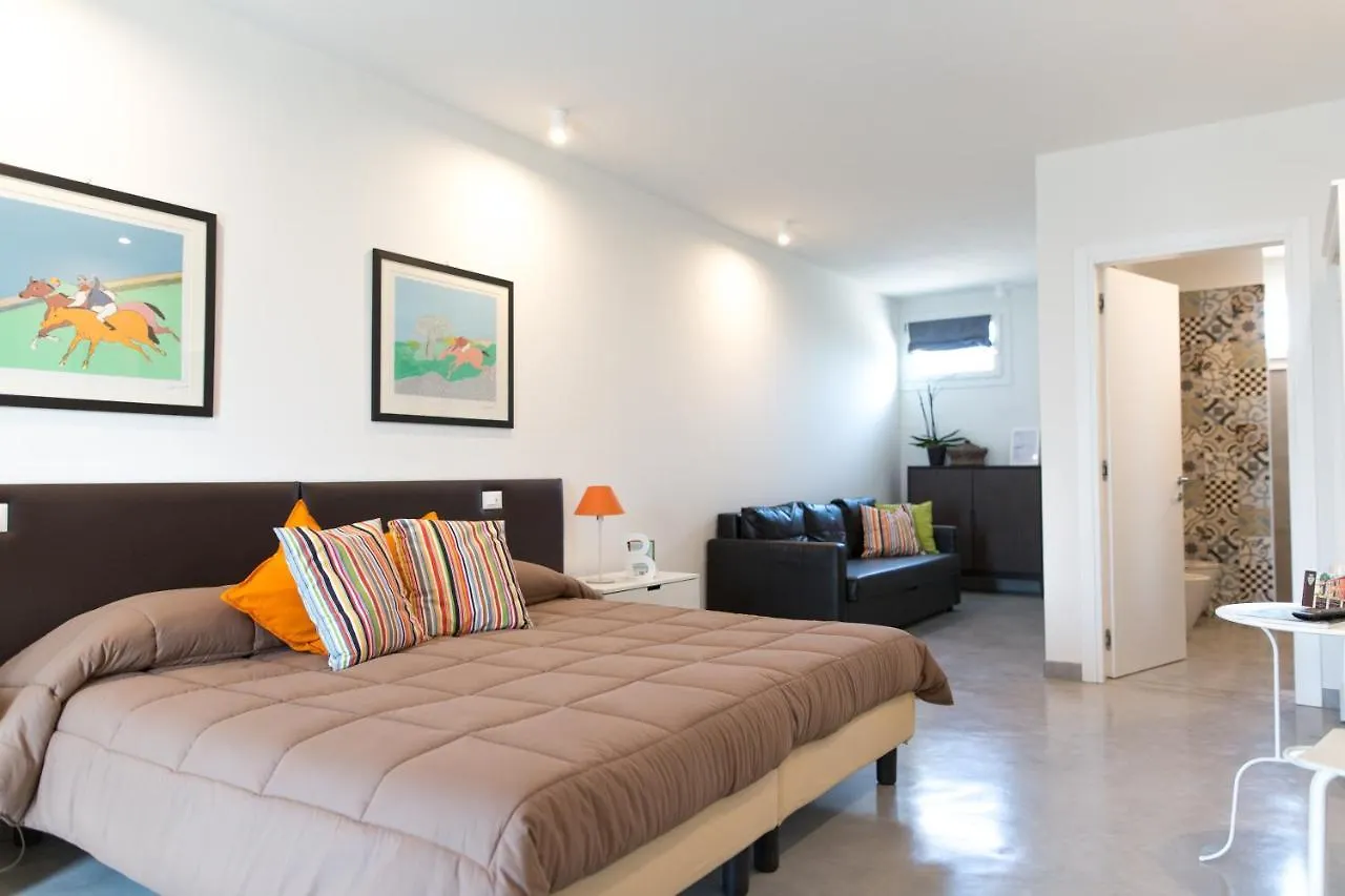 Guest House Bella Onda 2*, Tessera Italy