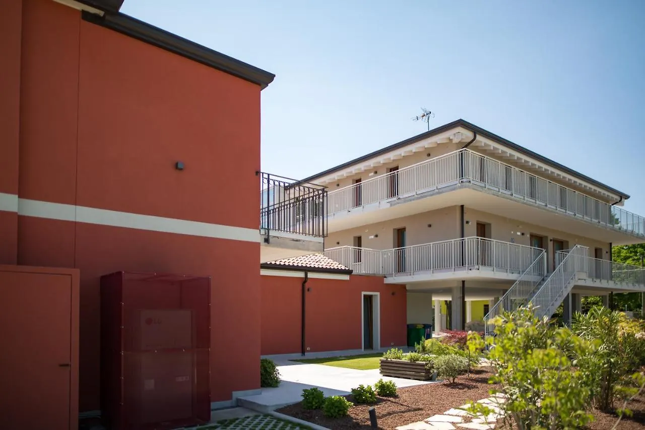 Guest House Bella Onda Tessera 2*,  İtalya