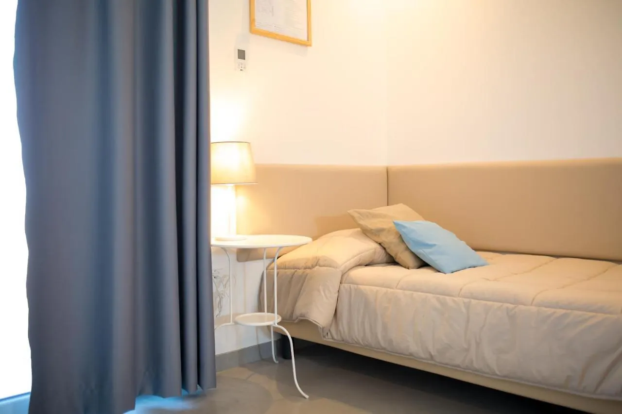 **  Guest House Bella Onda Tessera Itália